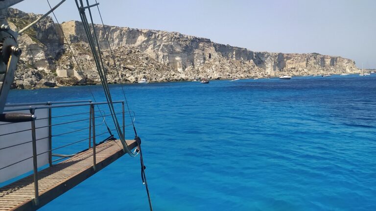 Egadi in Yacht